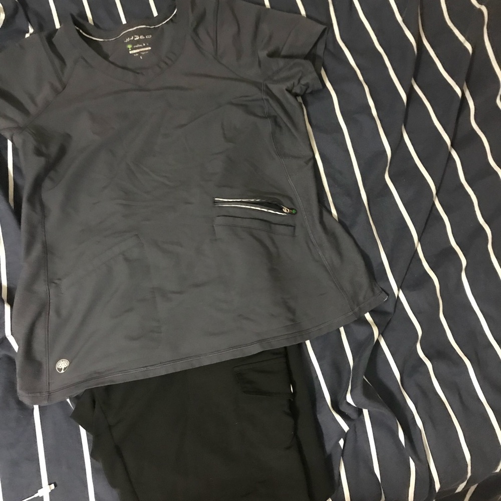 Gary/pewter HH 360 scrub set
